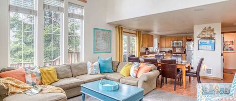 Télévision, jeux vidéo, lecteur de DVD, baby-foot