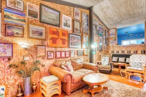 Interior - Incredibly Unique Bar Inspired Home with Private Hot Tub and near the Beach Dogs OK (Rockaway Beach)