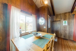 Dining - Charming dog friendly getaway with a full kitchen and firepit walk to the beach (Rockaway Beach)