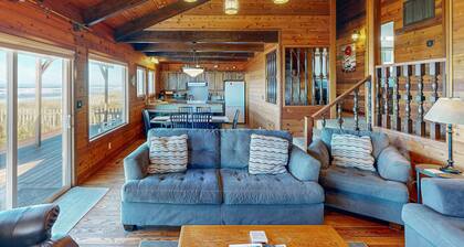 Oceanfront house with amazing views and short walk to downtown dogs welcome