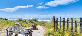 Dog friendly beach house with two full kitchens a private hot tub and Ping Pong