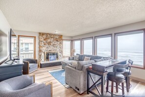 TV, fireplace, offices