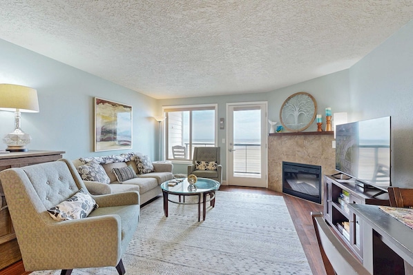 Téléviseur, foyer, bureau