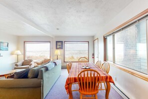 Interior - Oceanfront Home with Great Ocean View Deck Fireplace Beach Access 2 Dogs OK (Rockaway Beach)