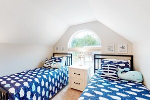 4 habitaciones, tabla de planchar con plancha, cuna de viaje y wifi 