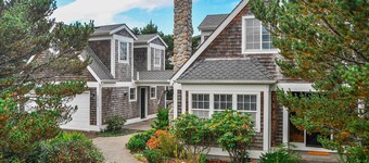 Dog friendly beach house with private hot tub free WiFi game room and ocean views