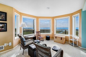 Televisio, DVD-soitin, työhuone