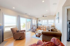 TV, fireplace, DVD player, stereo - Beachfront home with ocean facing deck and ocean views throughout modern kitchen (Rockaway Beach)