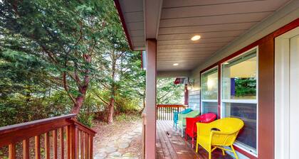 Martin s Seaside Beach House private beach path fireplaces and large decks