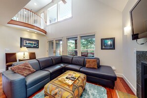 TV, fireplace, DVD player, offices