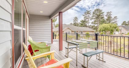 Spacious coastal retreat | 3-min walk to beach | Decks & mountain views