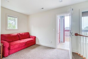 TV, fireplace, DVD player, offices