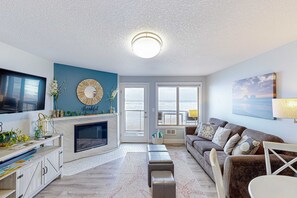 Téléviseur, foyer, bureau