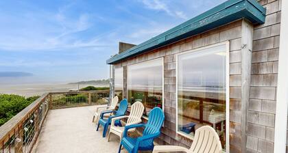 Oceanfront home with great views high speed WiFi and direct beach access