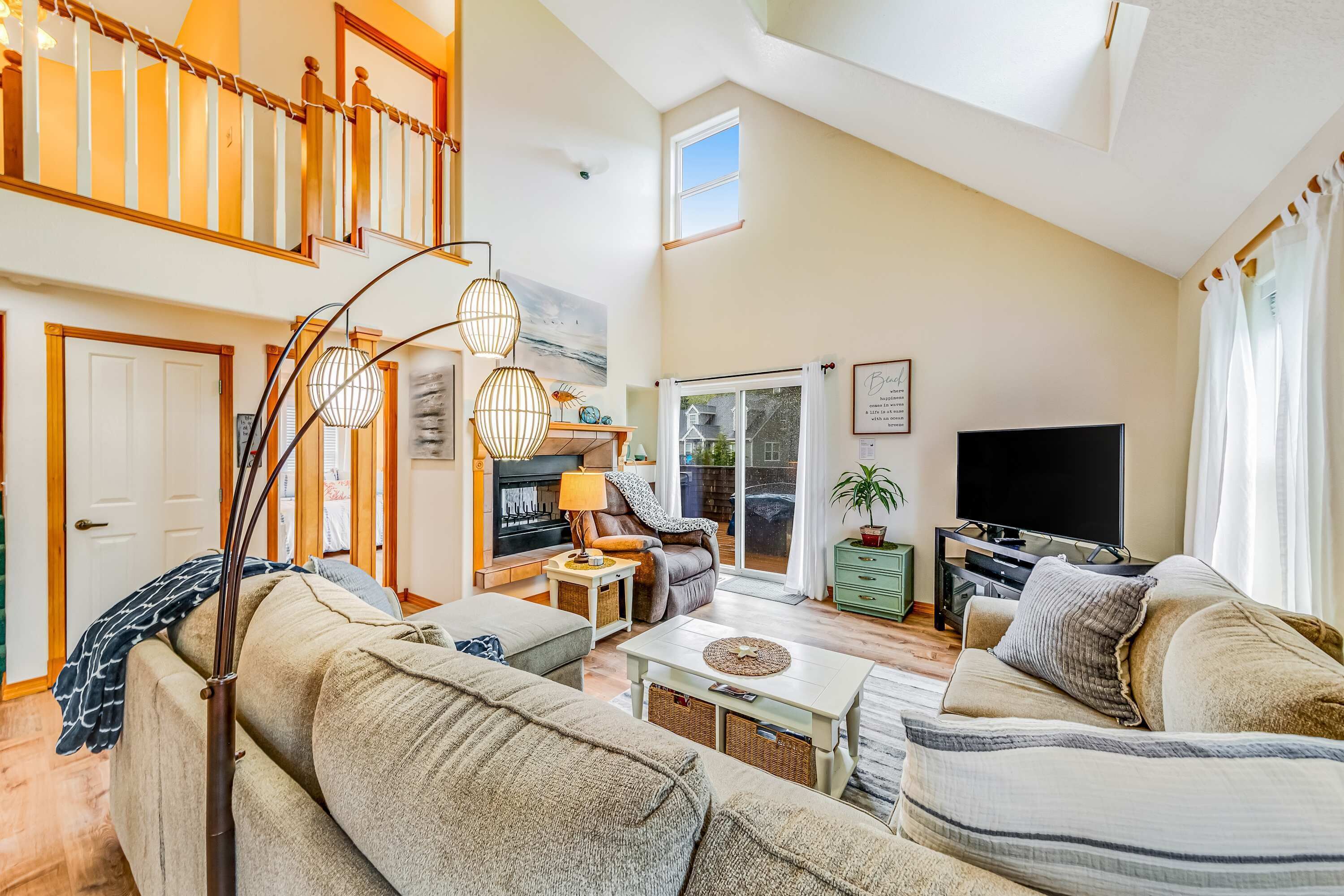 TV, fireplace, offices