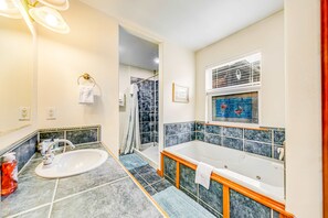 Shower, hair dryer, towels, shampoo - 2 story home near the beach with private hot tub deck firetable and washer dryer (Rockaway Beach)