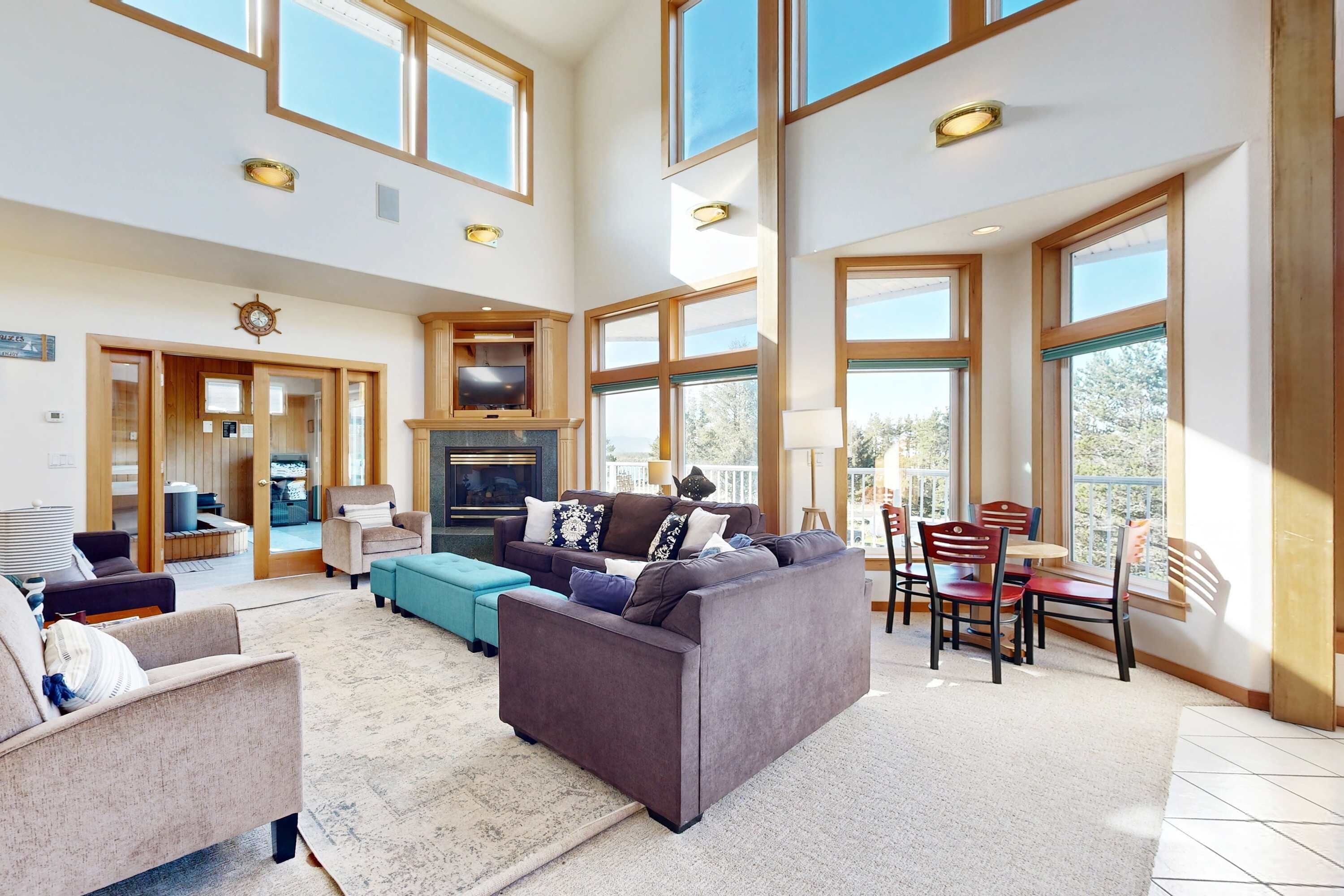 TV, peis, DVD-spiller og fotballspill