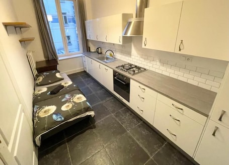 Classic Single Room, 1 Twin Bed | Iron/ironing board, free WiFi