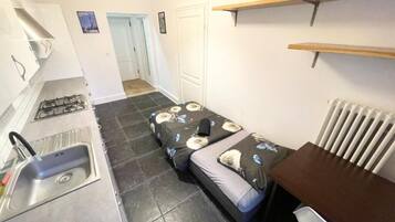 Classic Single Room, 1 Single Bed | Iron/ironing board, free WiFi