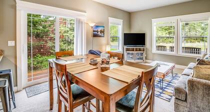 Cozy coastal retreat with deck grill firepit and WiFi walk to beach