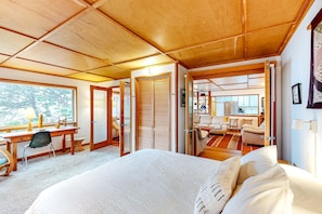 Silitysrauta/-lauta, Wi-Fi, vuodevaatteet