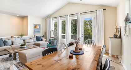 Coastal getaway with deck beach gear and washer dryer walk to beach