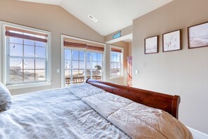 3 bedrooms, iron/ironing board, WiFi, bed sheets - Three story condo with ocean sunset view and game room 500 feet to beach (Rockaway Beach)