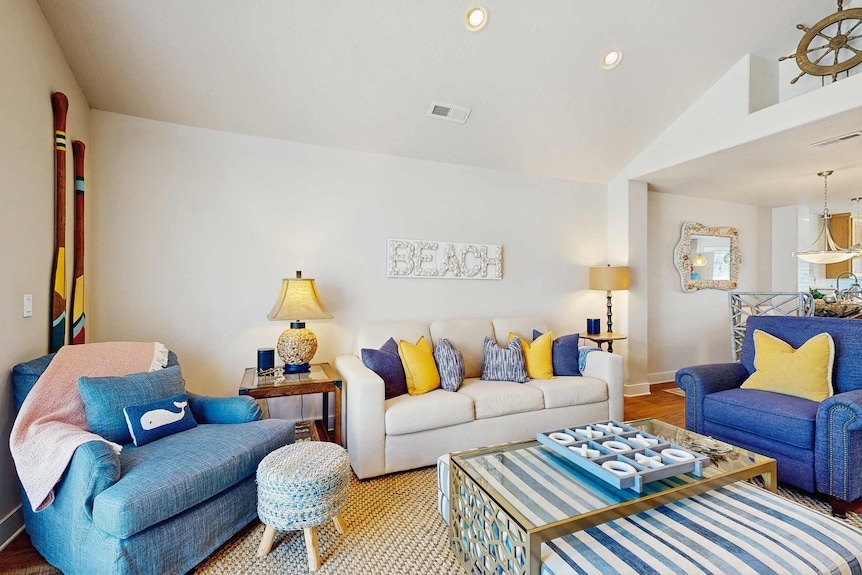 Three Story Beach Townhouse With Ocean View Fireplace Gas Grill And Balcony - Rockaway Beach, OR