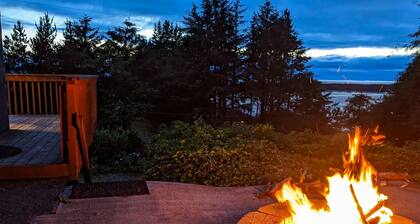 Spacious dog friendly home with ocean views full kitchen washer and dryer