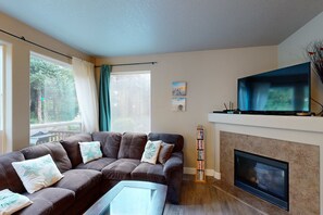Living area - Modern Ocean Highlands home with Netarts Bay & ocean views, fireplace - dogs OK (Tillamook)