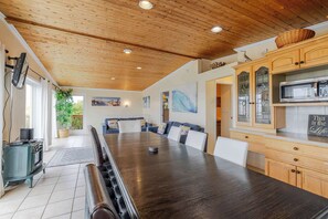 Dining - Ocean View Home with Rec Room Rock Wall and Private Hot Tub A Block From Beach (Rockaway Beach)