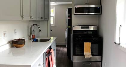 Charming 3-bedroom house in delightful Ashland for your getaway