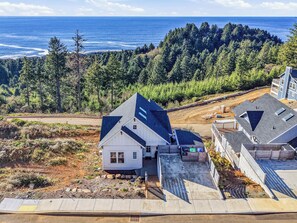 Exterior - Family friendly home with ocean views private hot tub foosball table and gas grill (Depoe Bay)