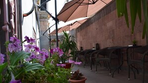 Terrace/patio - ARDA Golden Hotel (Yerevan)