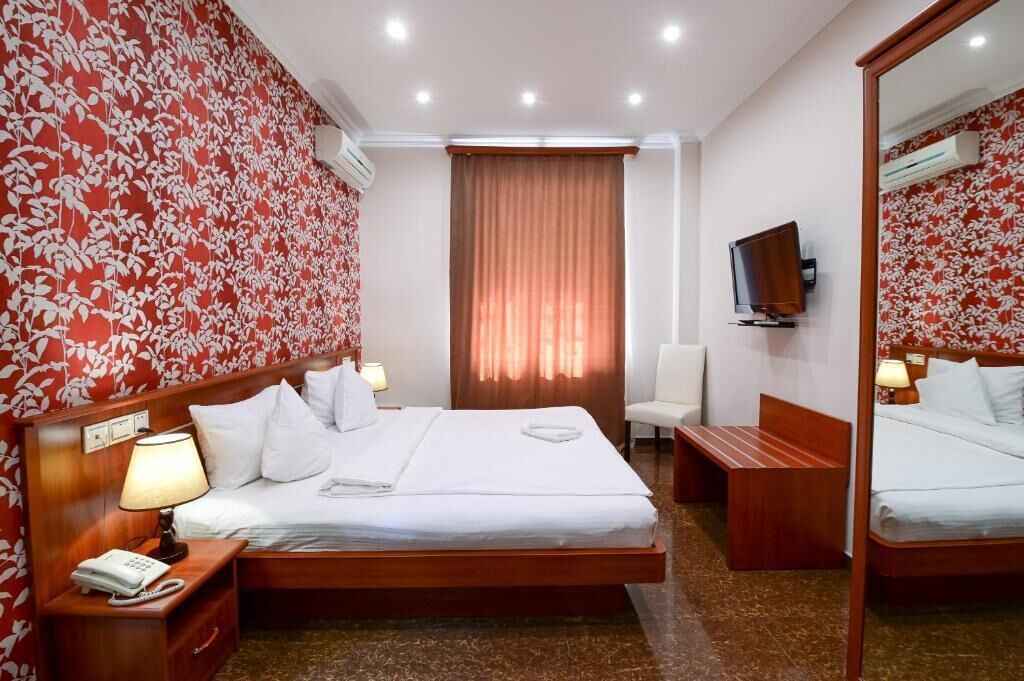 Quarto casal ou duplo standard, vista para o pátio | Cortinas blackout, Wi-Fi de cortesia