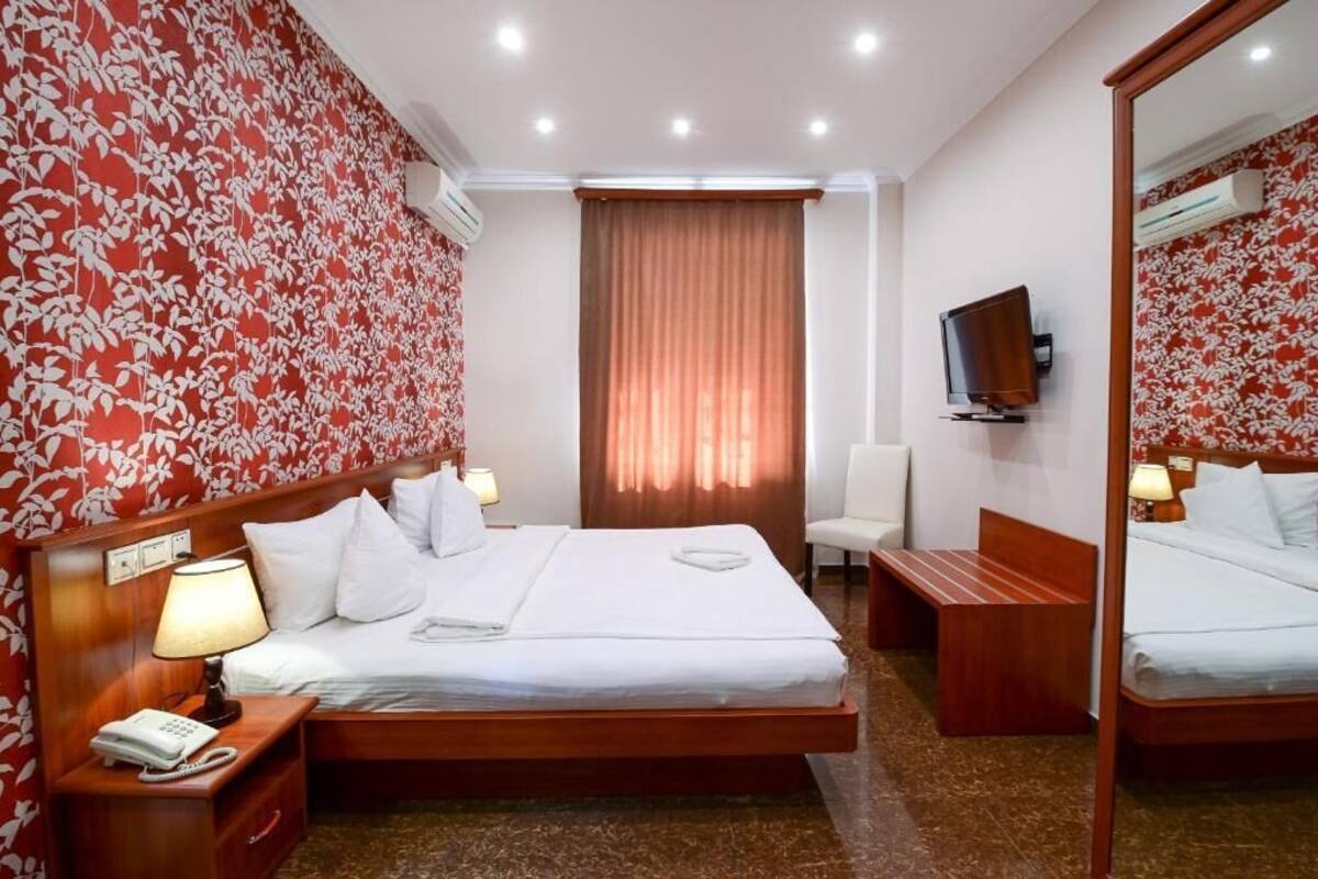 Standard-Doppel- oder -Zweibettzimmer, Blick auf den Innenhof