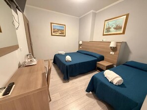 WiFi, bed sheets - Coral Accommodation (Roma)
