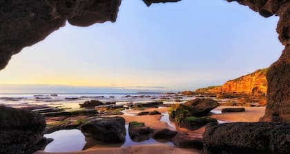 Oceans 21 Caves Beach • 5BR • Sleeps 13 • Ocean Vi