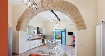 Holiday Home 'La Casa di Paddington' with Private Pool, Wi-Fi & Air Conditioning