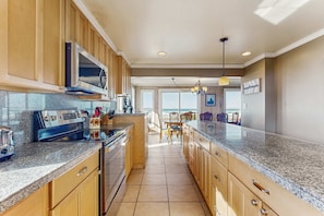 Fridge, microwave, oven, stovetop - Oceanfront home with a washer dryer and beach access (Rockaway Beach)