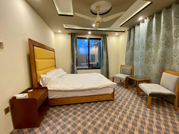 デラックス ダブルルーム マウンテンビュー | 防音設備、アイロン / アイロン台、WiFi (無料)