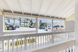 Property grounds - Upper-Level Oceanview Studio Near the Beach - Free WiFi, Dogs Welcome (Lincoln City)