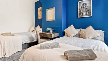 4 bedrooms, iron/ironing board, free WiFi, bed sheets