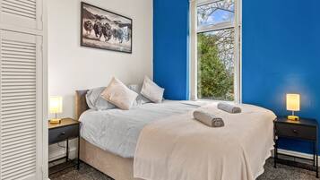 4 bedrooms, iron/ironing board, free WiFi, bed sheets