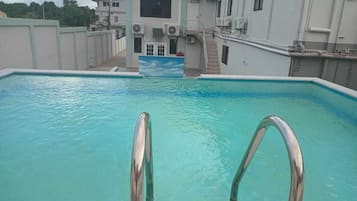 5 kolam renang terbuka