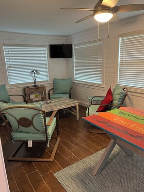 Interior - Private 3-BR/2-BA House w/fenced in back yard (Port Charlotte)