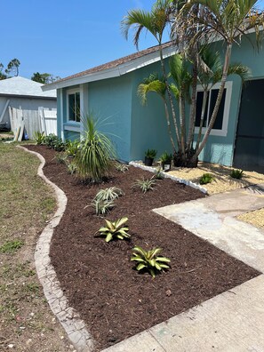 Property grounds - Private 3-BR/2-BA House w/fenced in back yard (Port Charlotte)