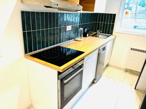 Private kitchen - Cosy and chic detached house near Strasbourg in a quiet location (Achenheim)