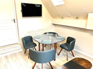 Dining - Cosy and chic detached house near Strasbourg in a quiet location (Achenheim)