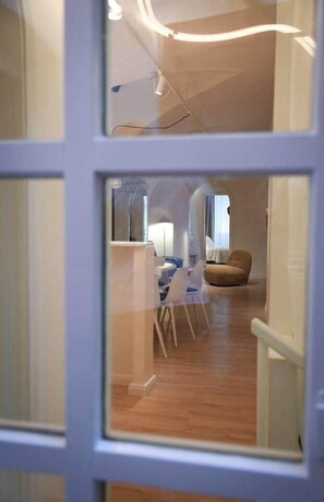 Interior - City Center Apartment with Private Terrace (Wien)